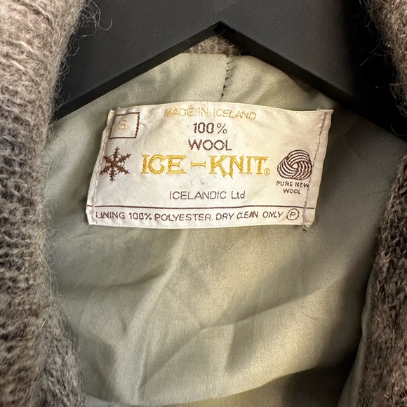 Vintage wool sweater jacket made in Iceland - Picture 5 of 5